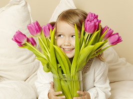 Blumenstrauß und schöner Spruch zum Muttertag